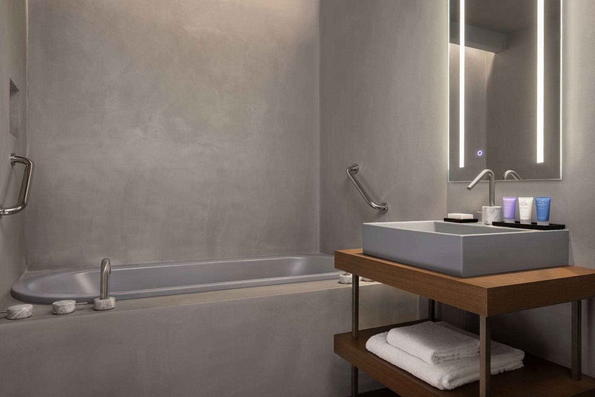 Hotel Grand Universe Lucca, Autograph Collection 4*